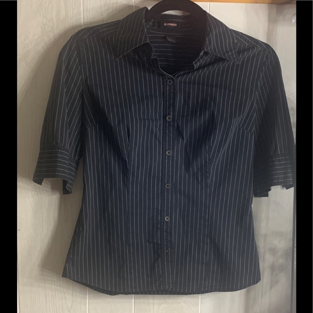 💫Express Pinstripe button-up Blouse💫Like New/EUC